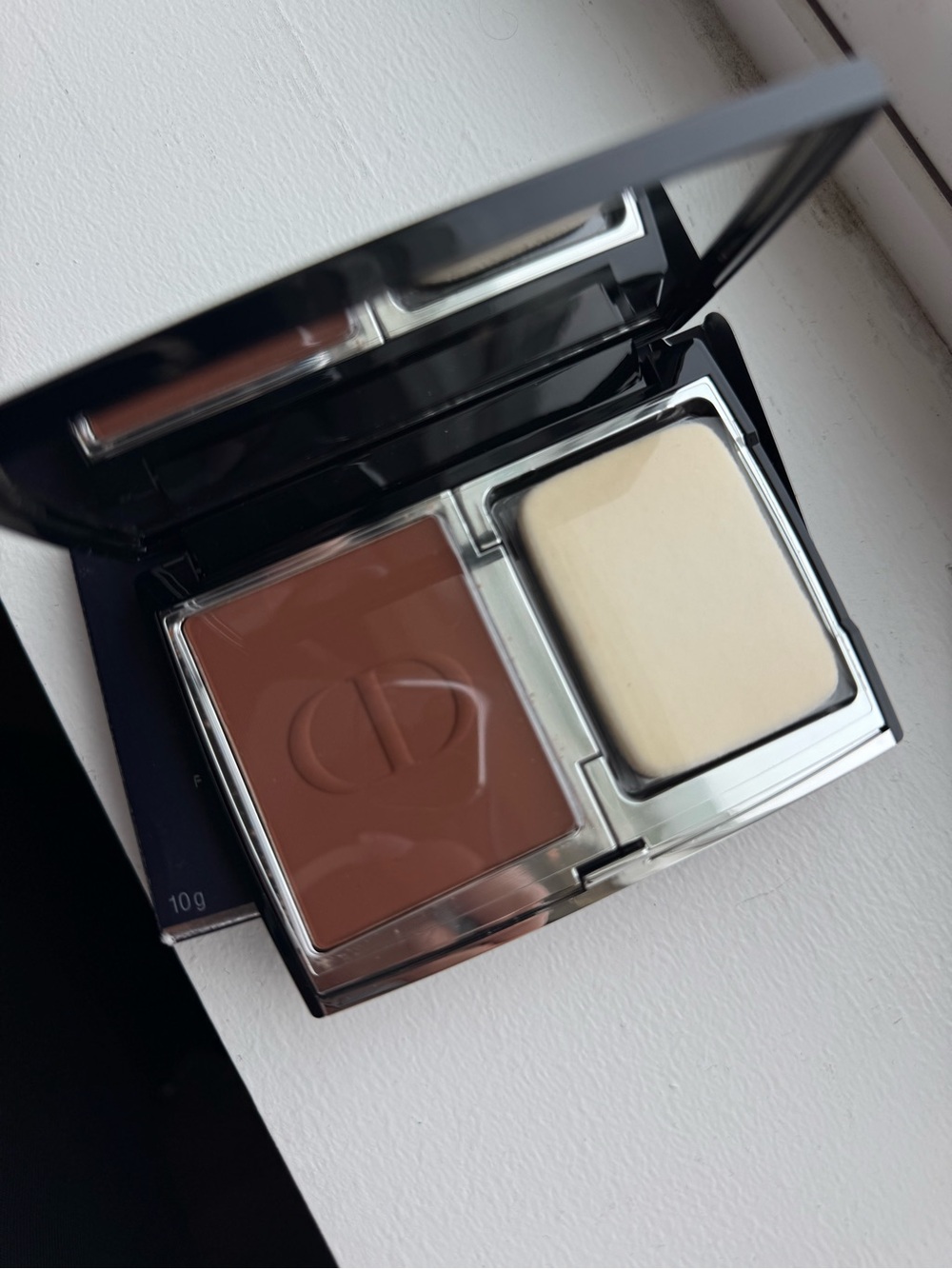 Dior FOREVER
NATURAL VELVET LONGWEAR COMPACT Foundation 8N (brand new)